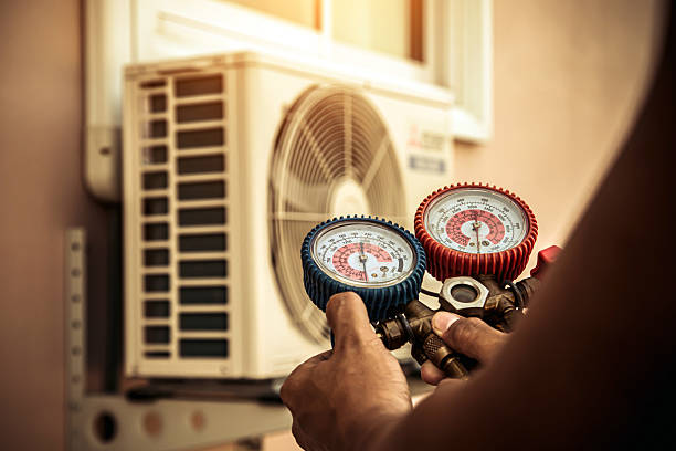 Professional Ac Installation technician working in Prosper, TX